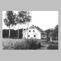 056-0030 Das graue Haus in Kuglack vor 1945.jpg